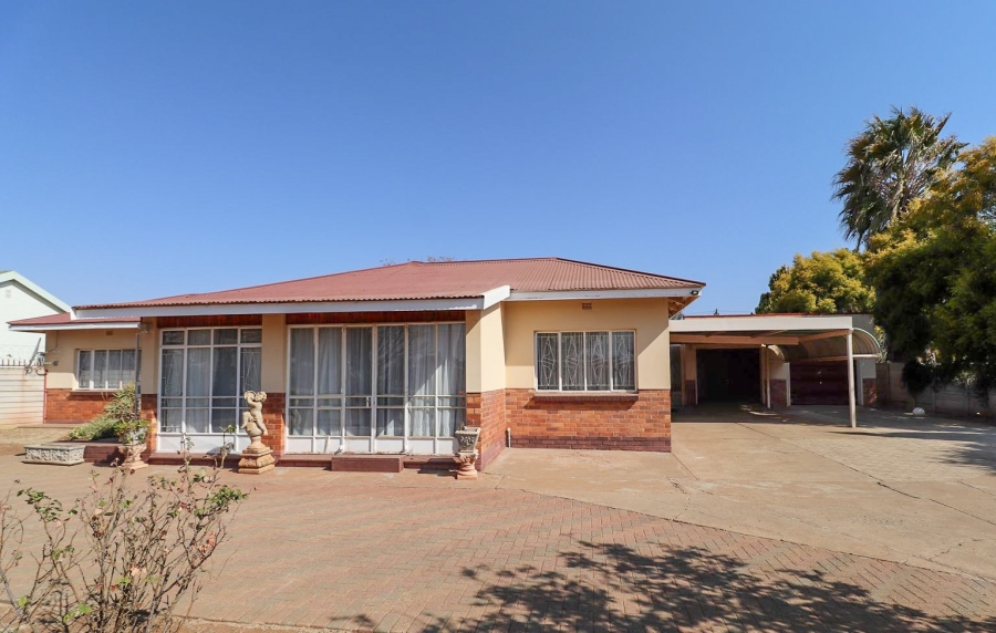 3 Bedroom Property for Sale in Meiringspark North West